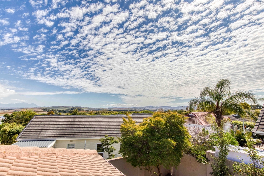 3 Bedroom Property for Sale in Bakkershoogte Western Cape
